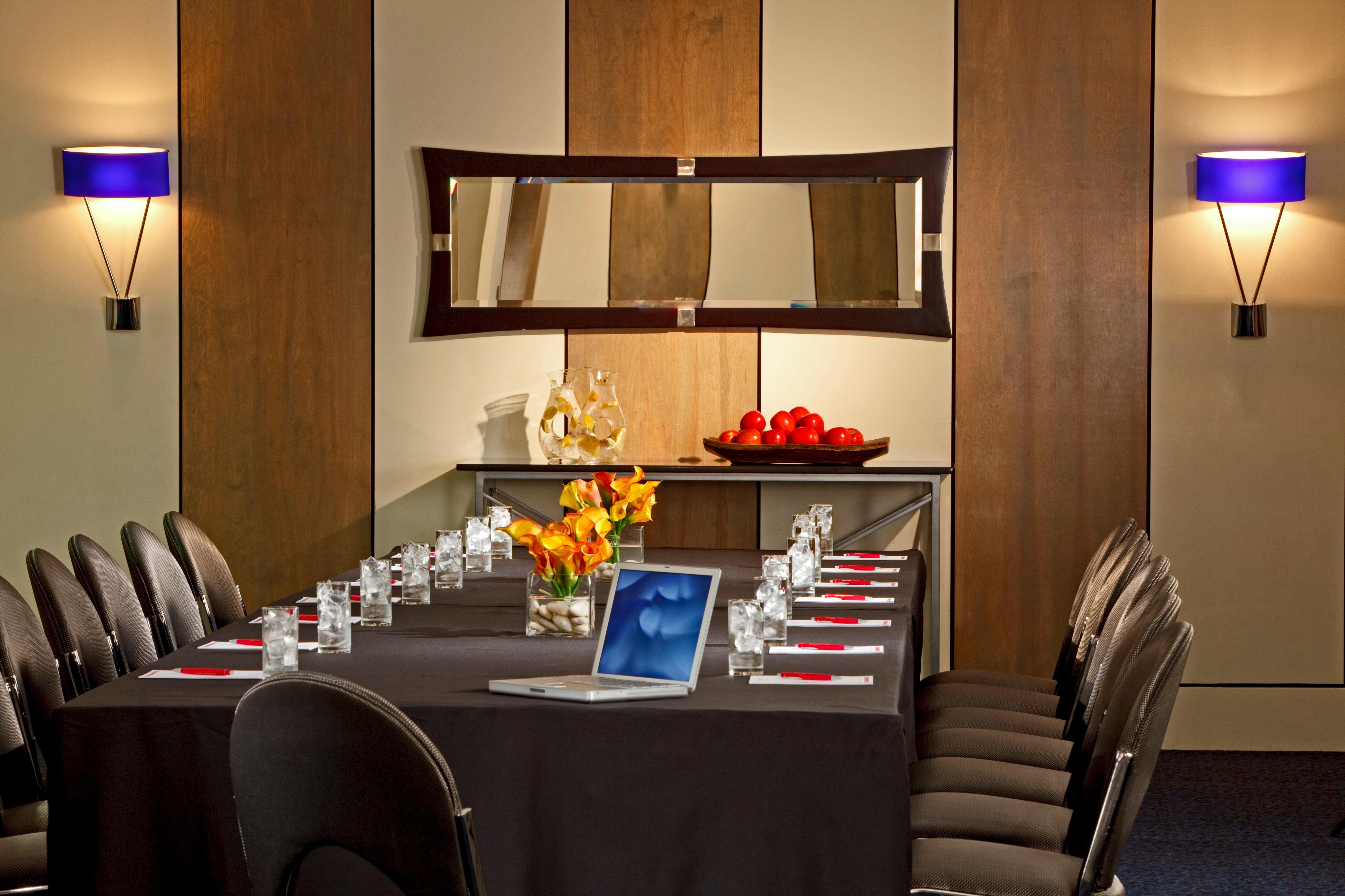 Kimpton George Hotel, An Ihg Hotel 4*
